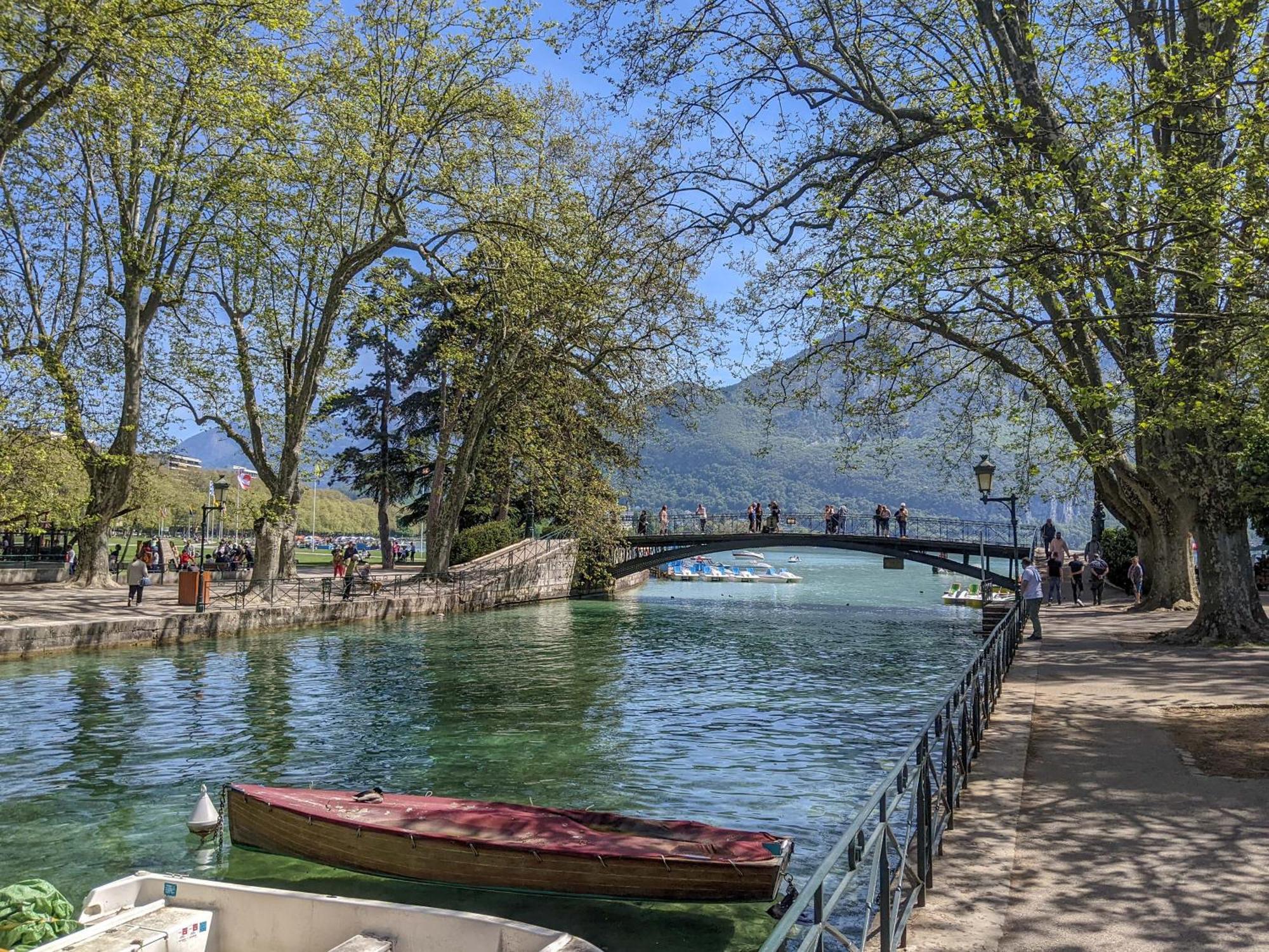 Nid Douillet Bed & Breakfast Annecy Dış mekan fotoğraf